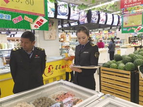 我區開展食品安全隱患排查工作，嚴厲打擊銷售“三無”及傍名牌農副產品的違法行為